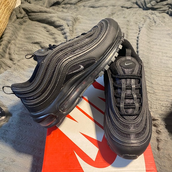 Nike Airmax 97 Triple Black Women Sneakers- SZ 7 - Picture 4 of 5
